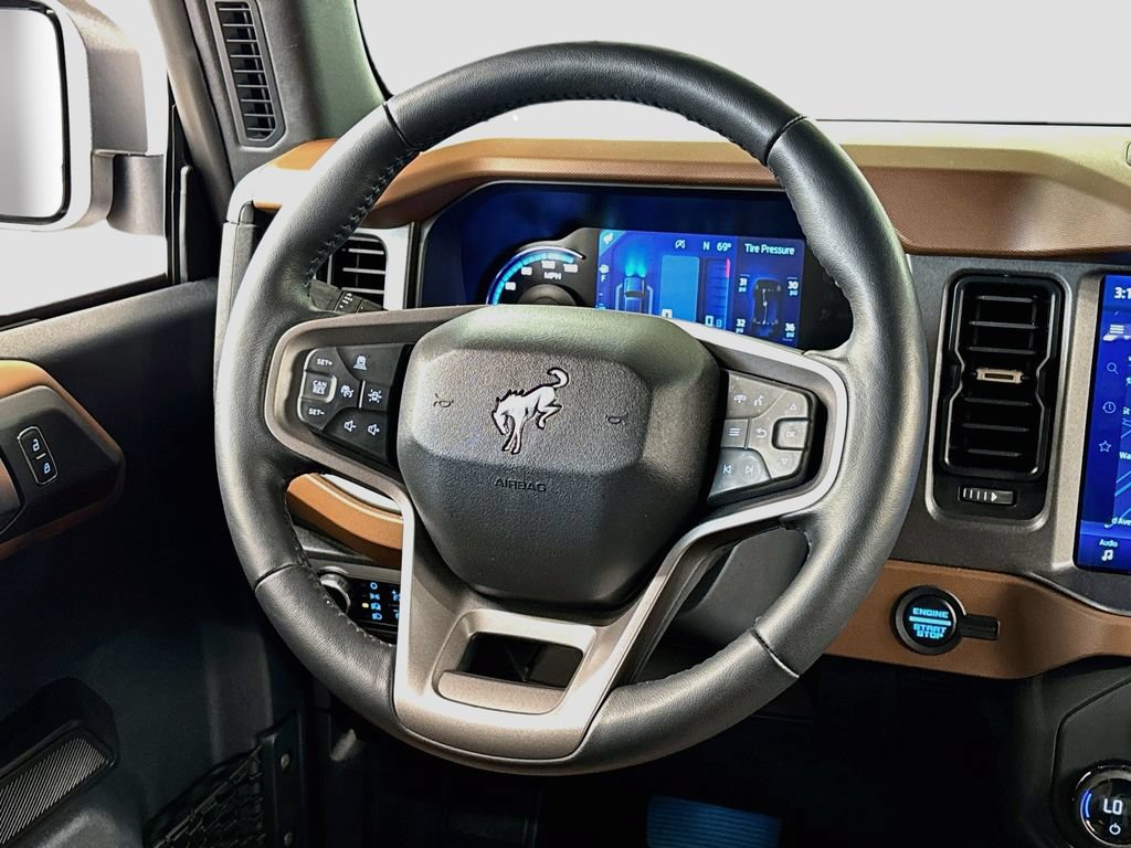 Used 2024 Ford Bronco Outer Banks w/ Sasquatch Package AWD/4WD image 18