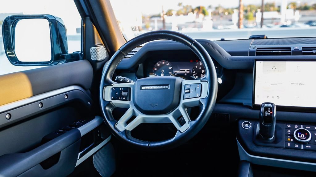 Used 2023 Land Rover Defender 130 SE AWD/4WD image 18