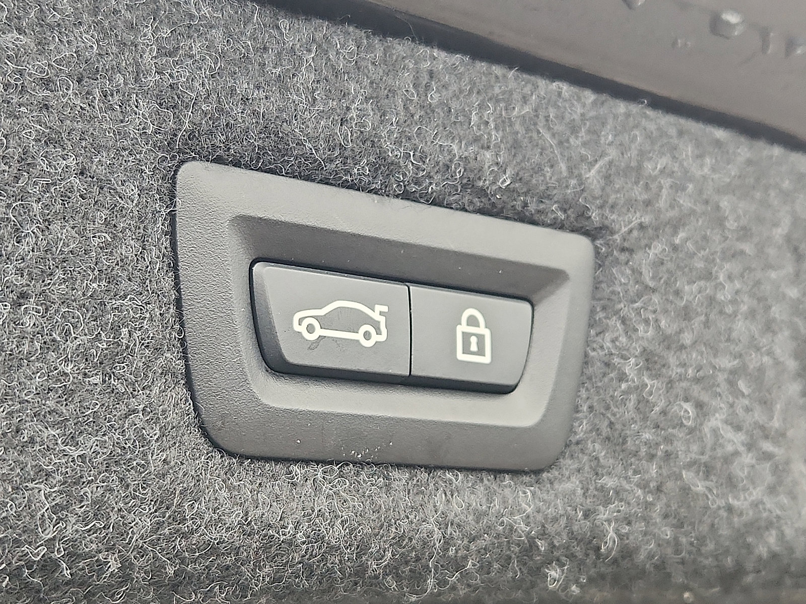 Used 2021 BMW 540i xDrive w/ Convenience Package image 30