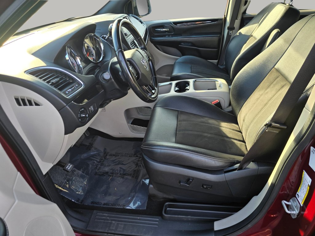 Used 2020 Dodge Grand Caravan SXT FWD image 21