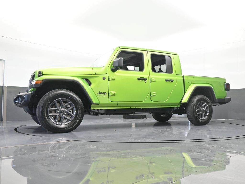 Used 2025 Jeep Gladiator Sport AWD/4WD image 51