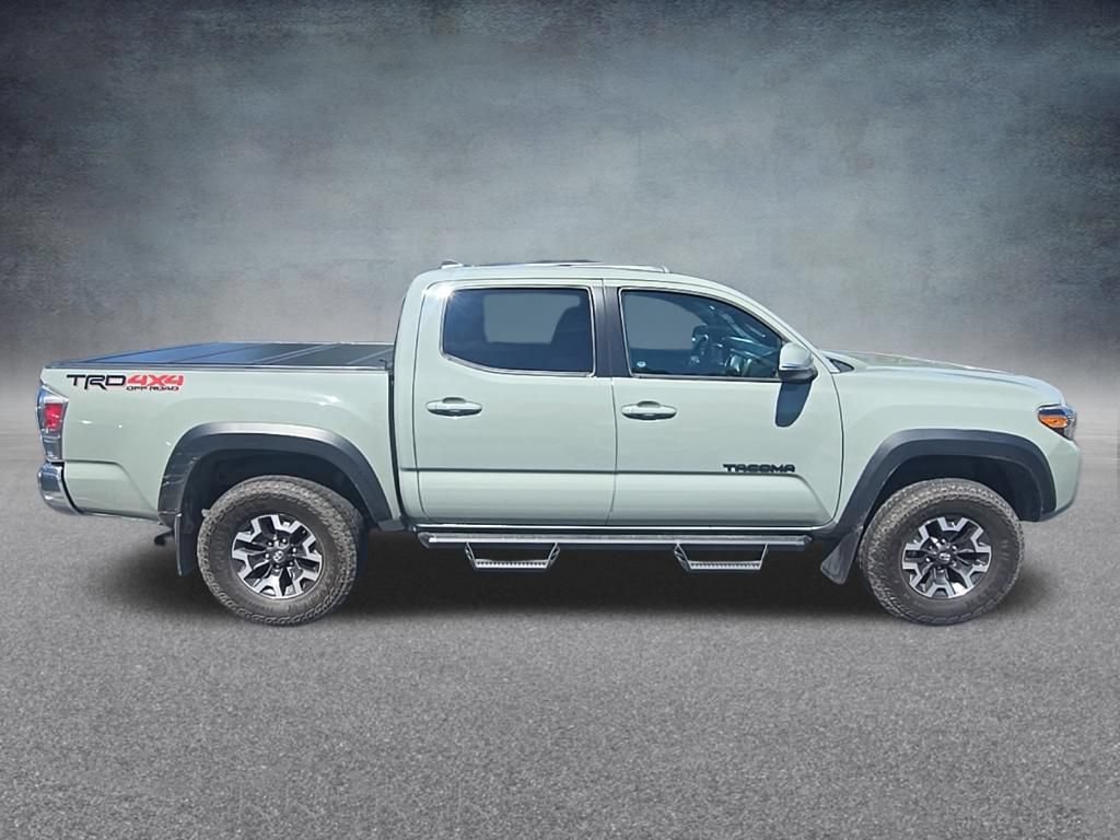 Used 2023 Toyota Tacoma TRD Off-Road AWD/4WD image 9