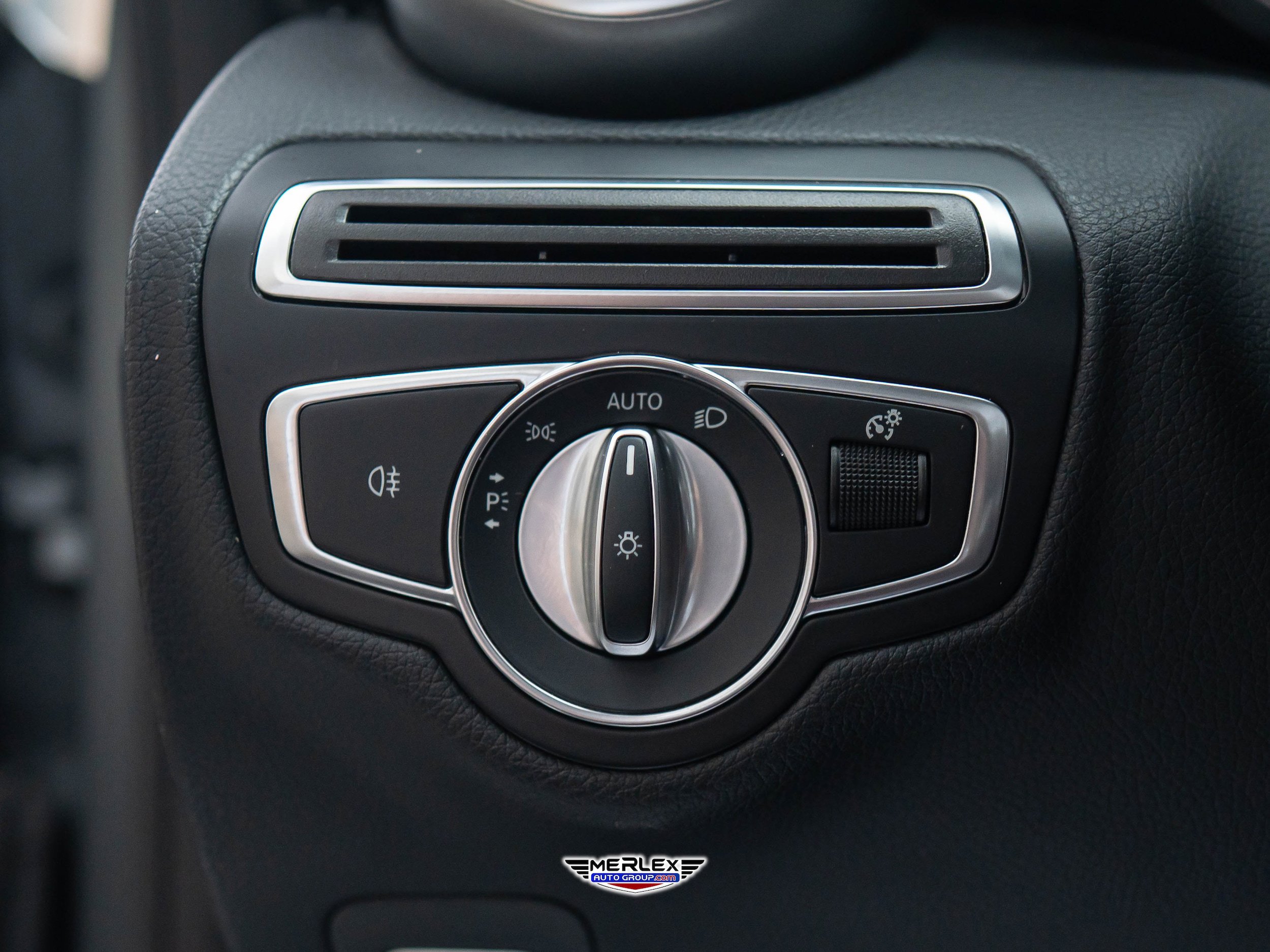 Used 2022 Mercedes-Benz C 300 Coupe image 32