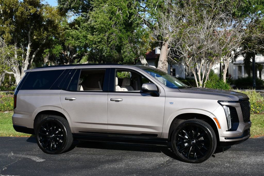 Used 2025 Cadillac Escalade Sport Platinum w/ LPO, ONYX Package image 40