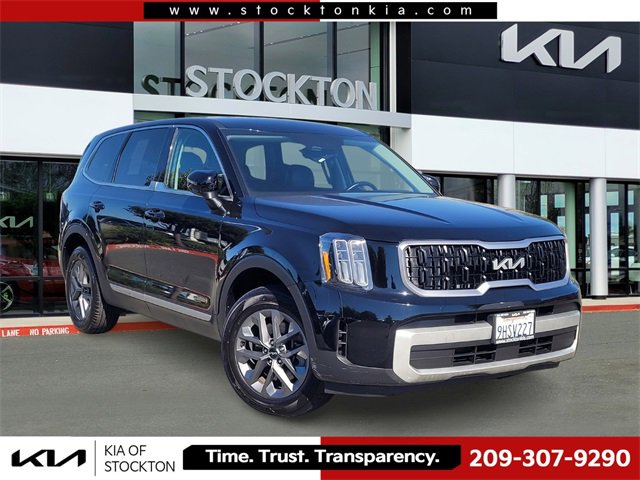 Used 2024 Kia Telluride LX image 1