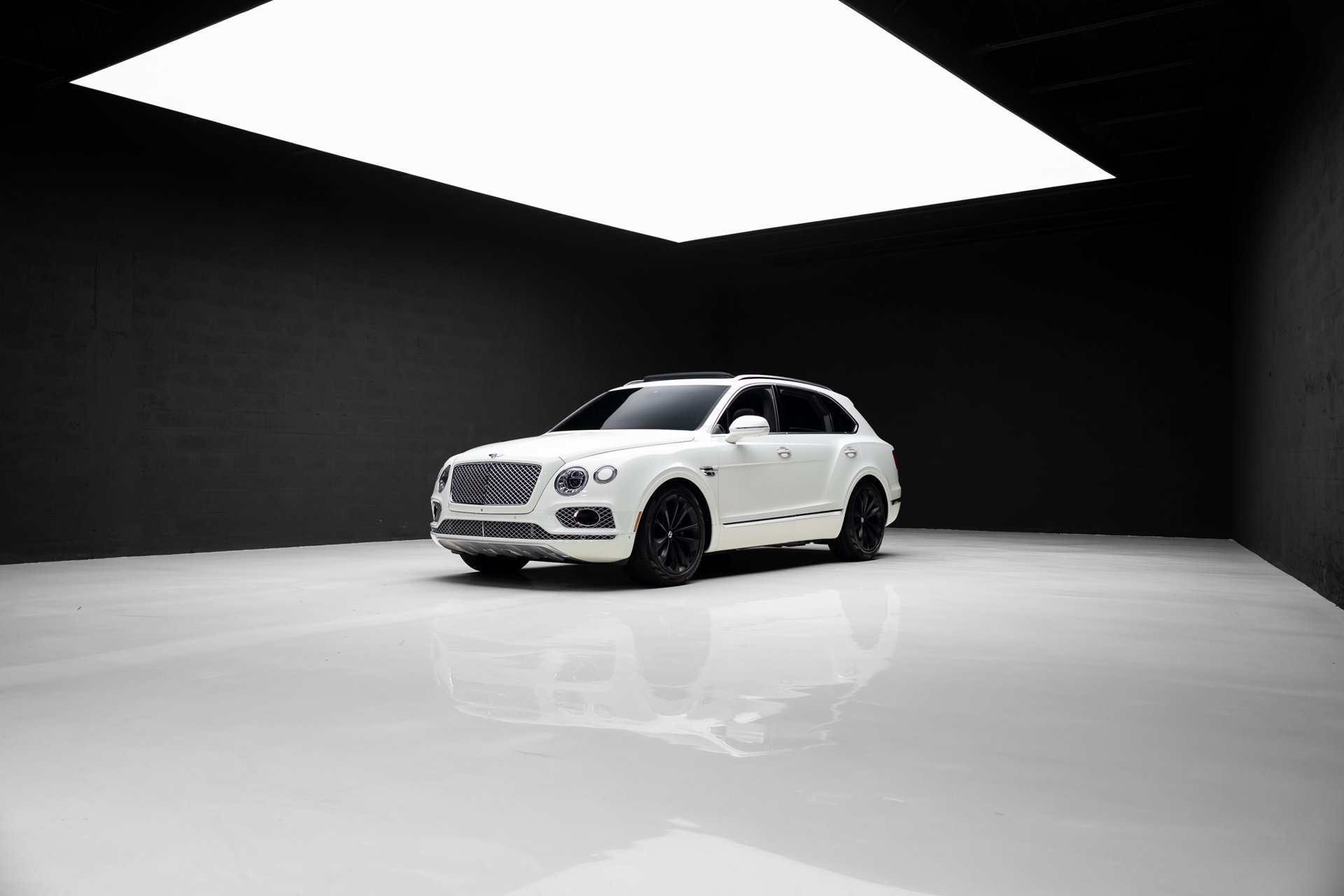 Used 2018 Bentley Bentayga AWD/4WD image 83