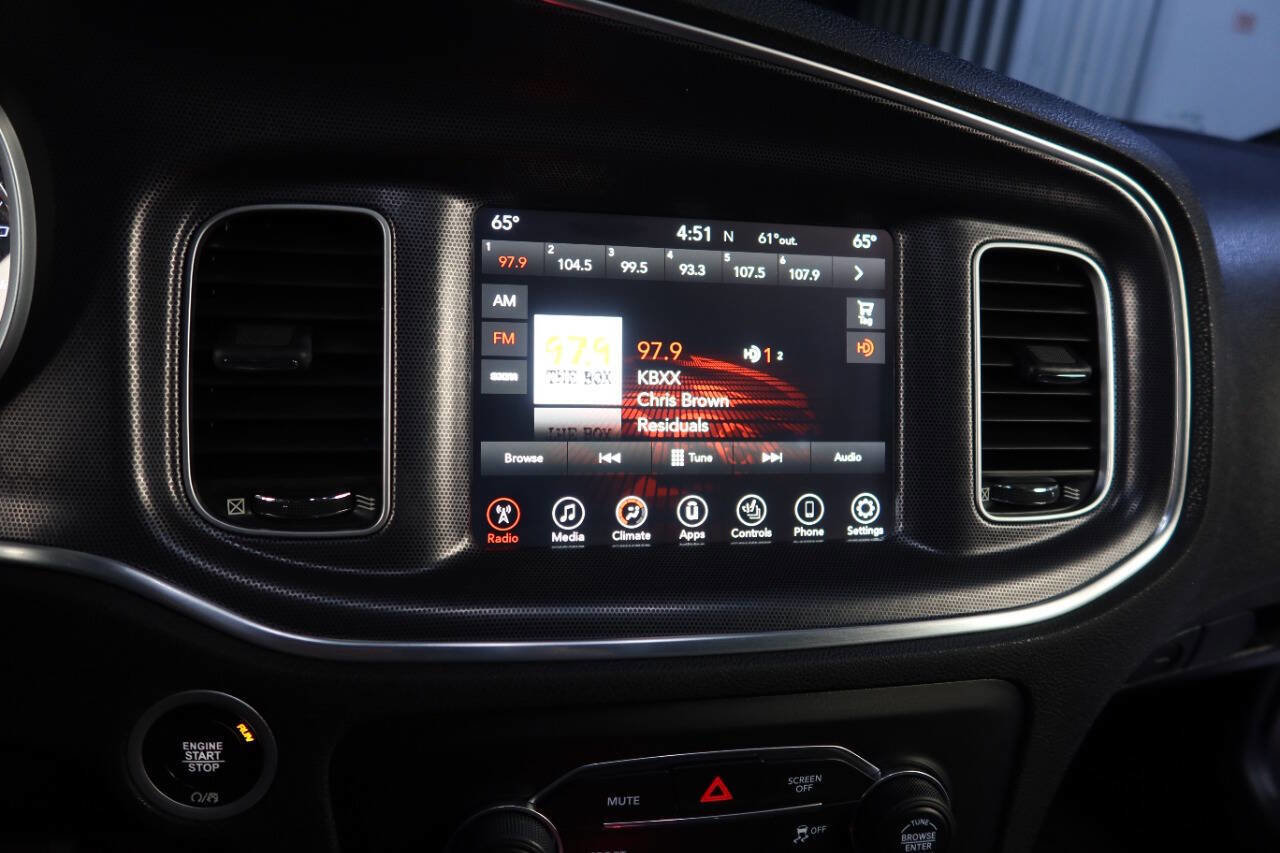 Used 2017 Dodge Charger SXT w/ Rallye Group image 22