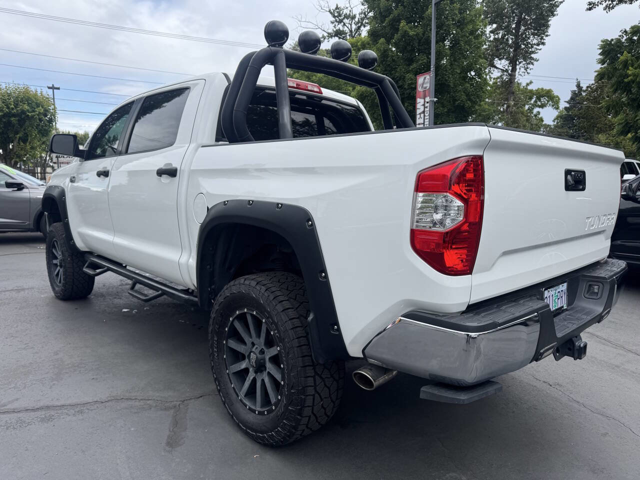 Used 2014 Toyota Tundra SR5 image 3