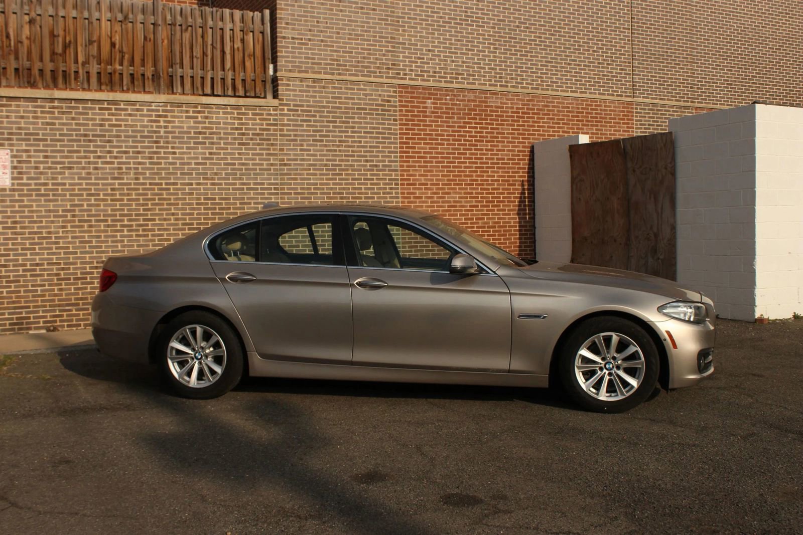 Used 2015 BMW 528i Sedan RWD image 2