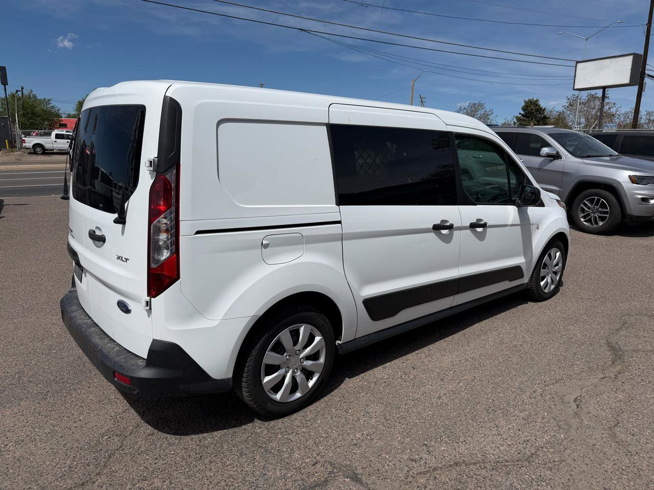 Used 2021 Ford Transit Connect XLT FWD image 4