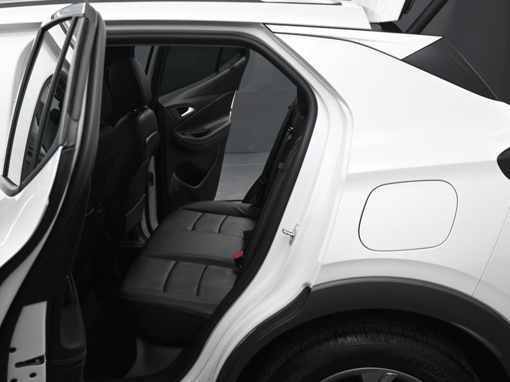 Certified 2023 Buick Encore GX Essence w/ Experience Buick Package FWD image 12