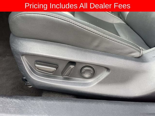 Used 2025 Toyota Camry SE FWD image 21