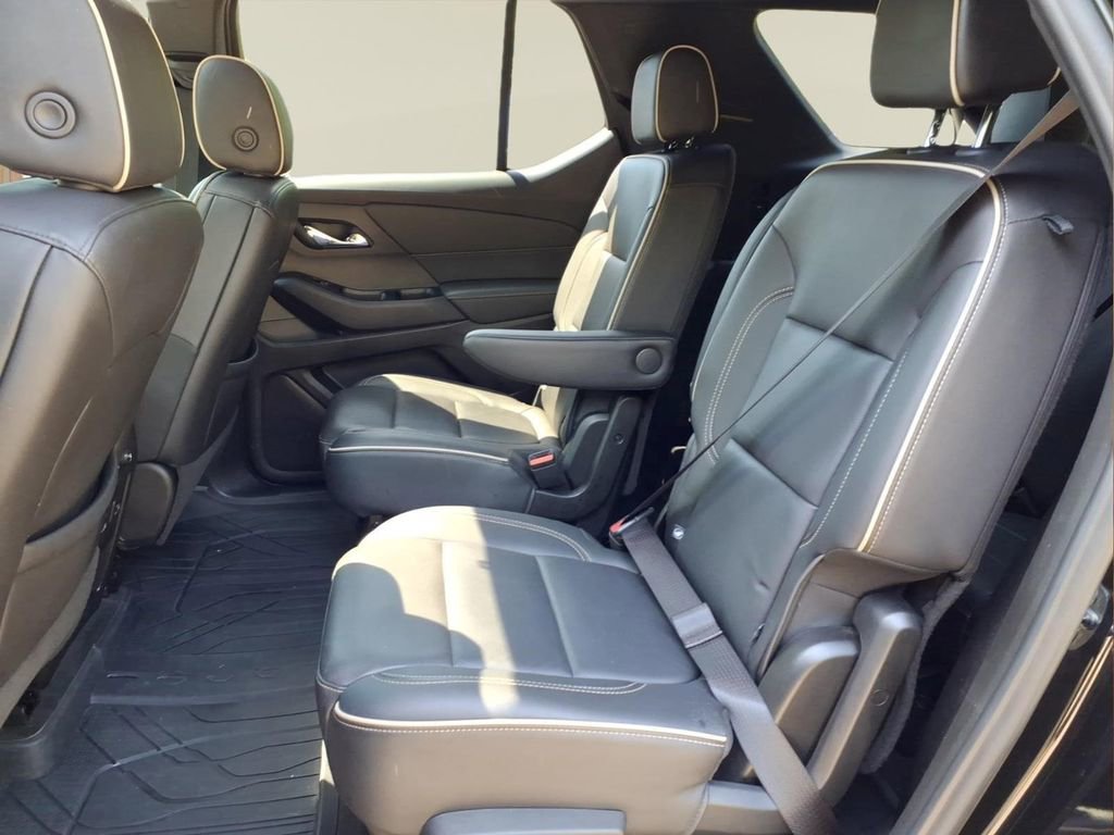 Certified 2023 Chevrolet Traverse Premier w/ Redline Edition FWD image 23