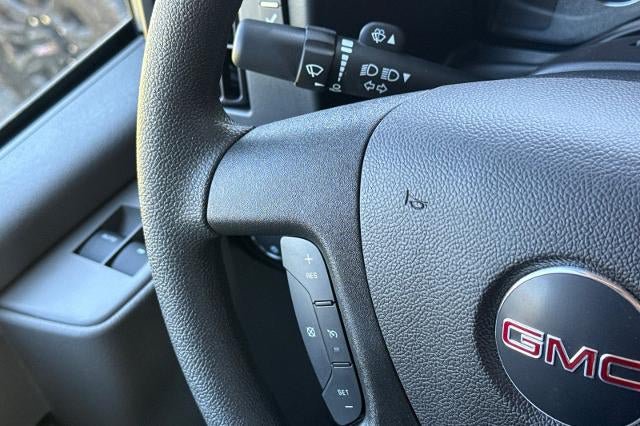 New 2026 GMC Savana 3500 w/ Driver Convenience Package RWD image 23