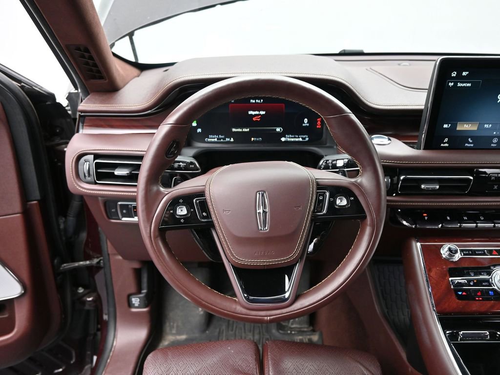 Used 2023 Lincoln Aviator Black Label w/ Jet Package image 35