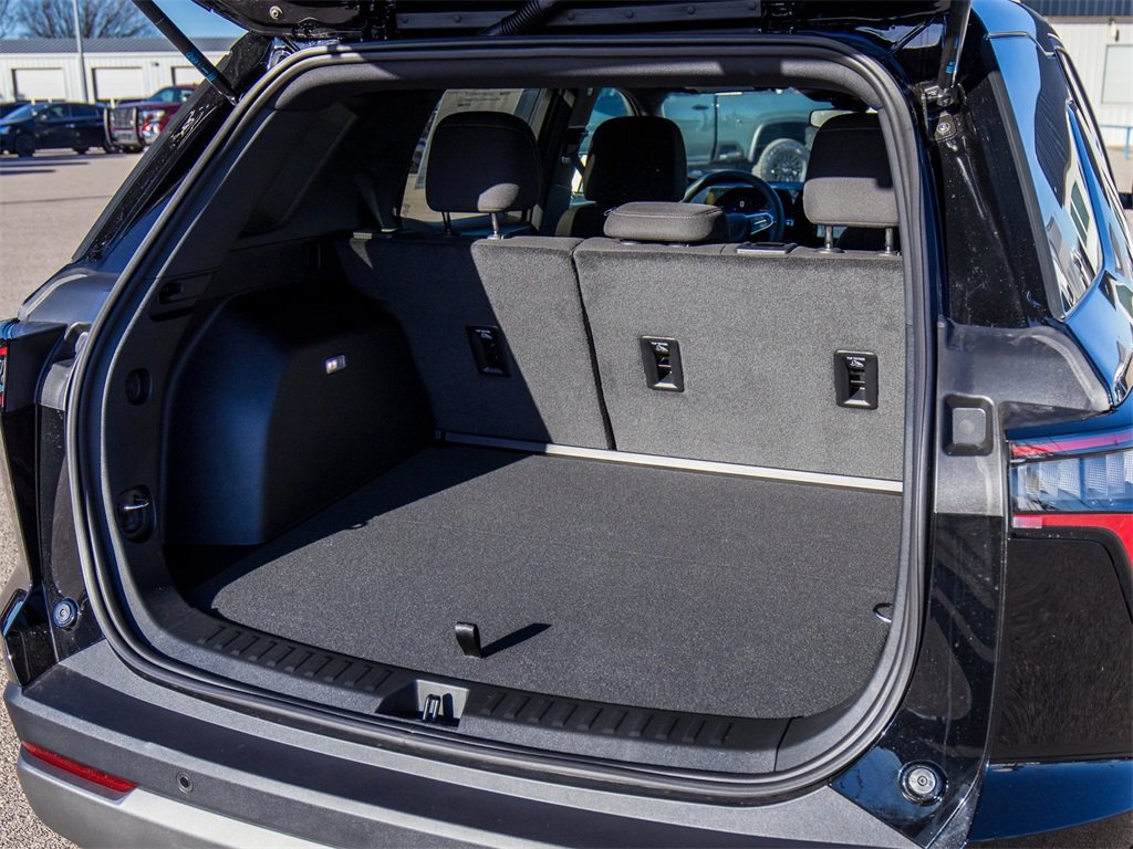 New 2026 Chevrolet Equinox LT w/ Midnight Edition image 12