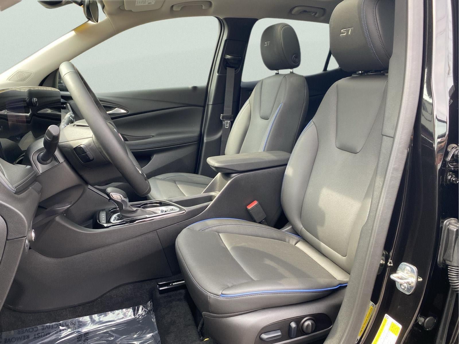Certified 2026 Buick Encore GX Sport Touring w/ Advanced Technology Package AWD/4WD image 13
