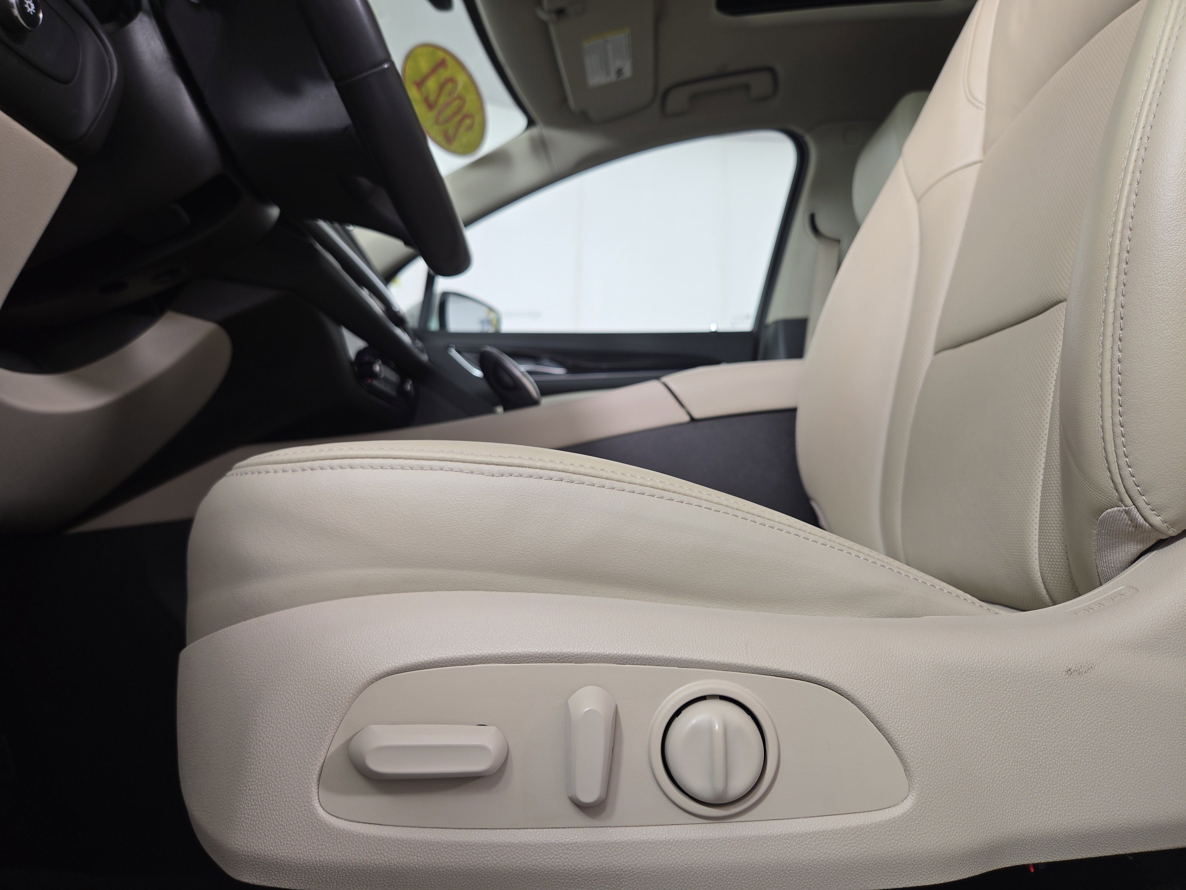 Certified 2021 Buick Enclave Essence image 34