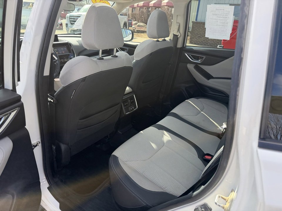 Used 2023 Subaru Forester Premium image 15