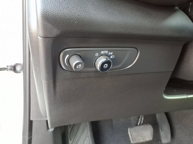 Used 2023 Buick Envision Preferred FWD image 30