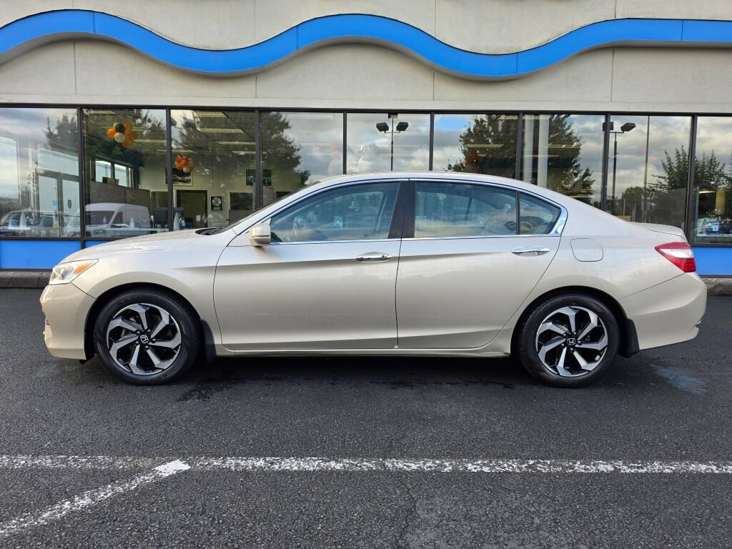 Certified 2017 Honda Accord EX-L image 2
