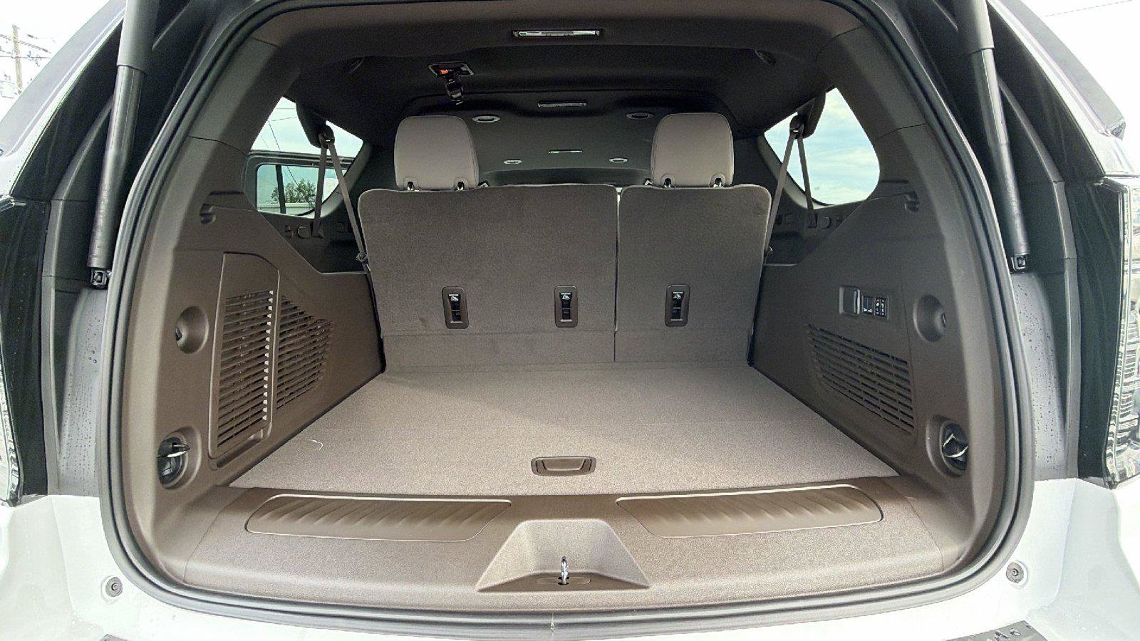 New 2026 Chevrolet Suburban LT w/ Comfort Package AWD/4WD image 13