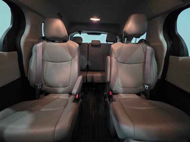 Used 2024 Toyota Sienna Limited AWD/4WD image 15