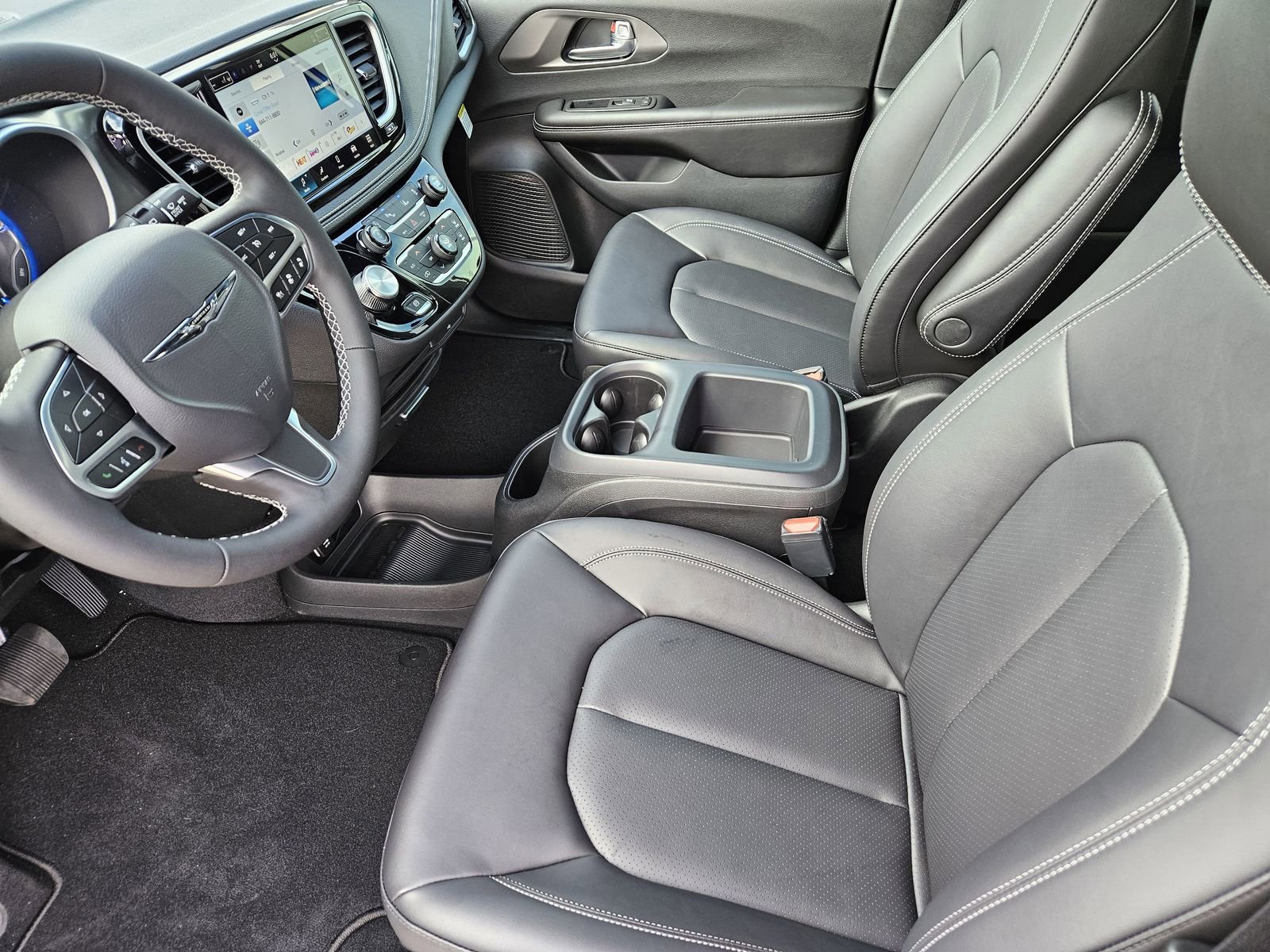 New 2026 Chrysler Pacifica Select FWD image 15