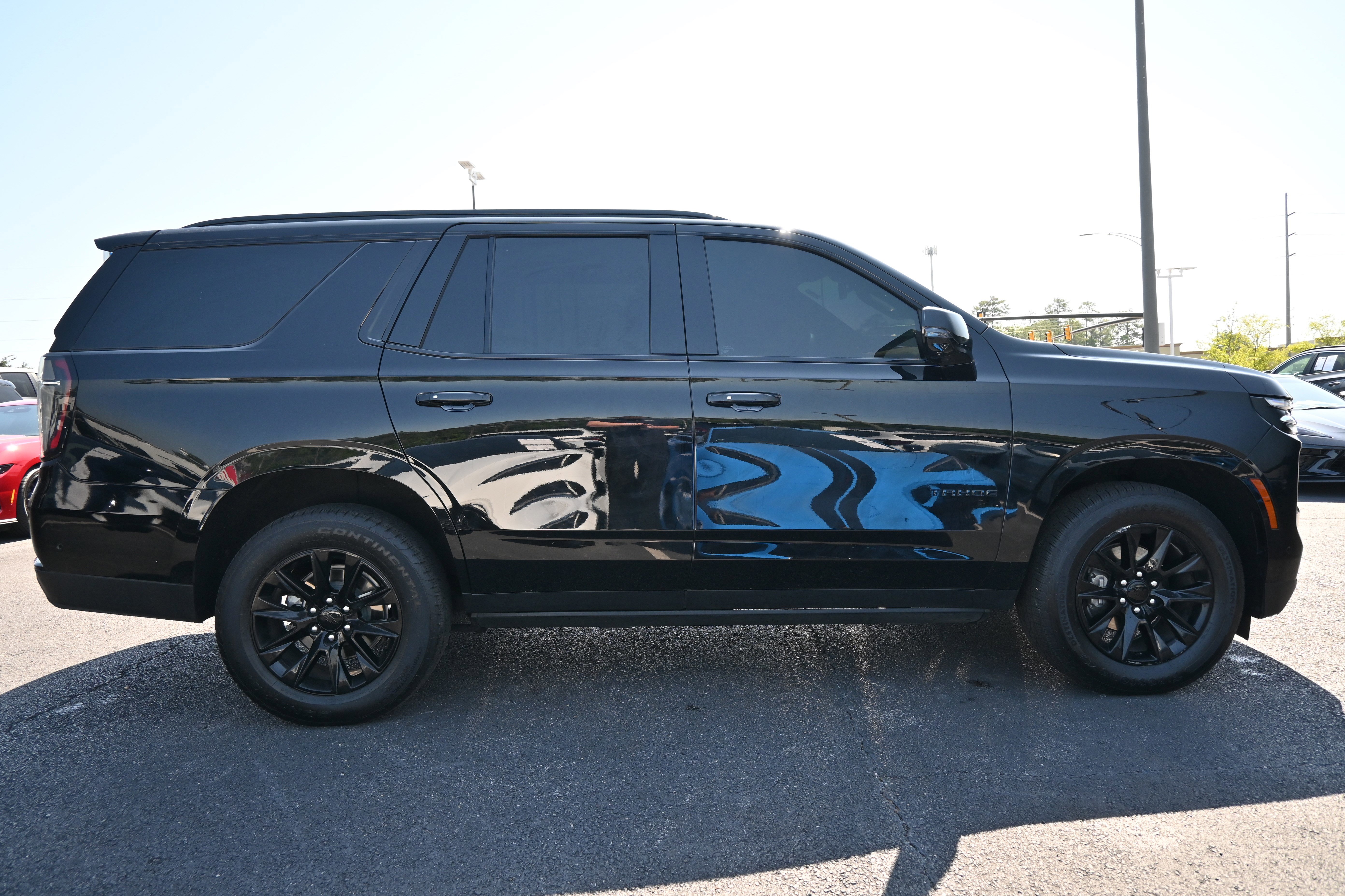 Used 2025 Chevrolet Tahoe Premier AWD/4WD image 11