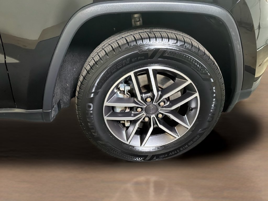 Certified 2022 Jeep Grand Cherokee Limited AWD/4WD image 12