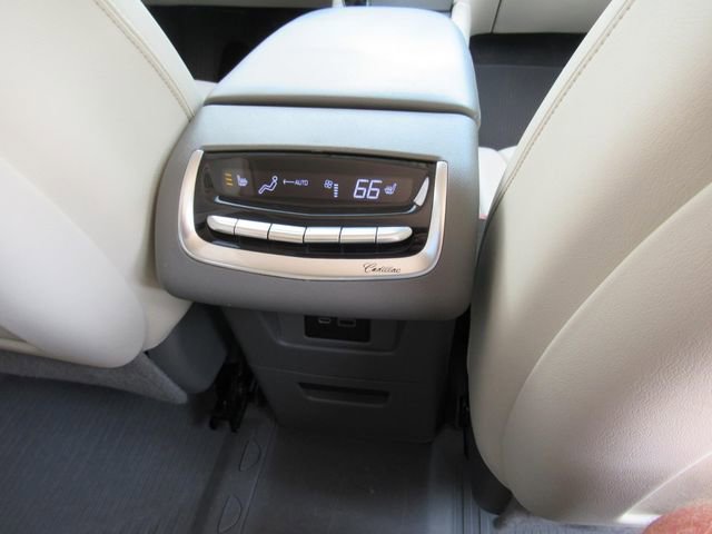 Used 2020 Cadillac XT6 Premium Luxury FWD image 32