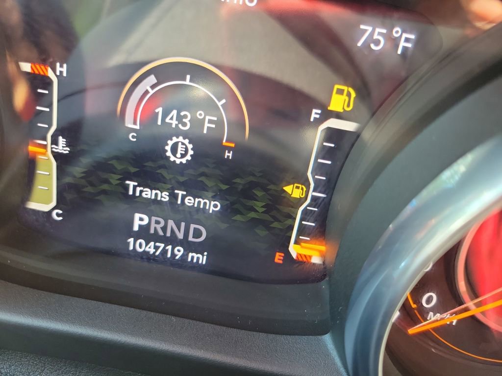Used 2018 Jeep Wrangler Unlimited Sahara AWD/4WD image 38