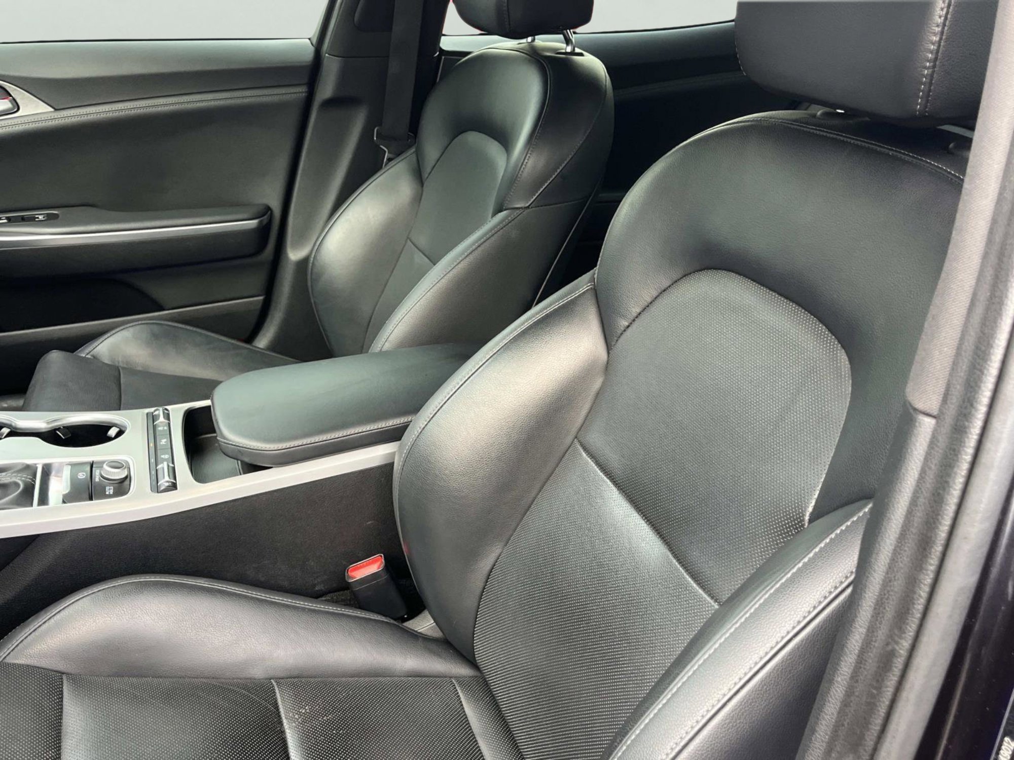 Used 2019 Kia Stinger GT image 21