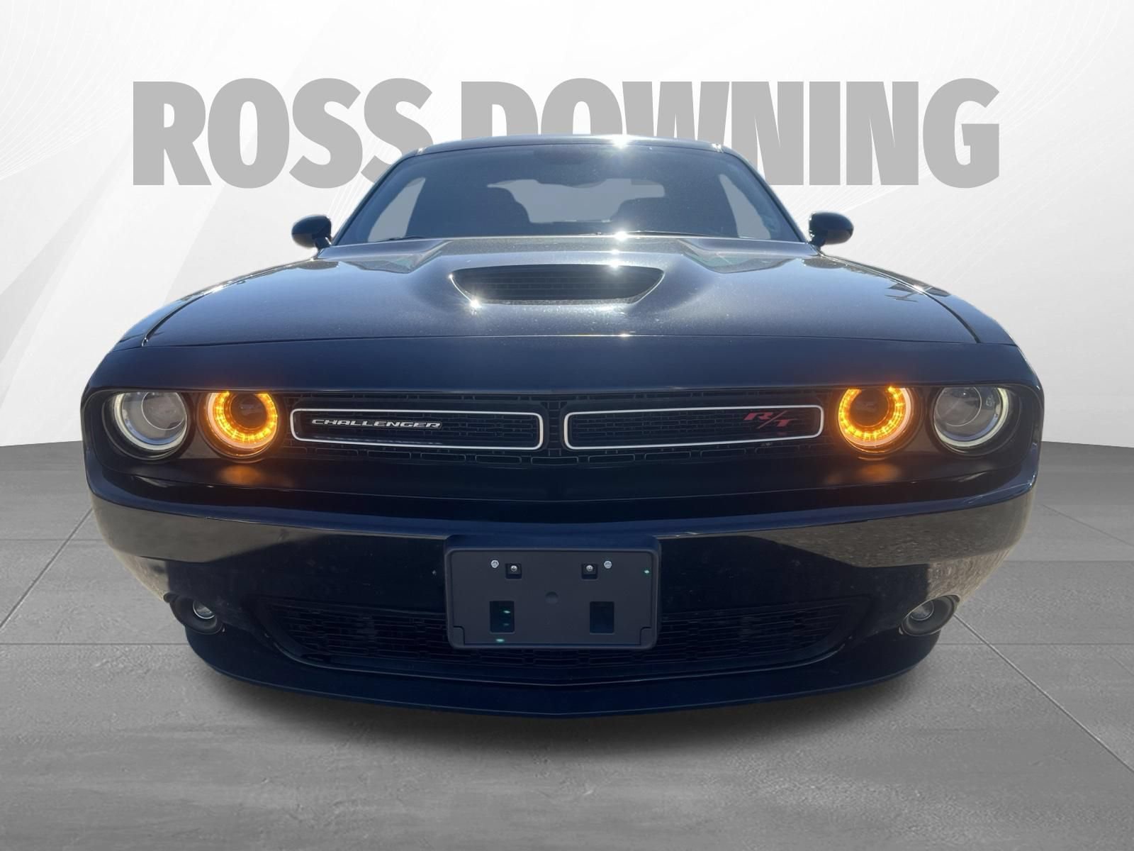 Used 2020 Dodge Challenger R/T RWD image 2
