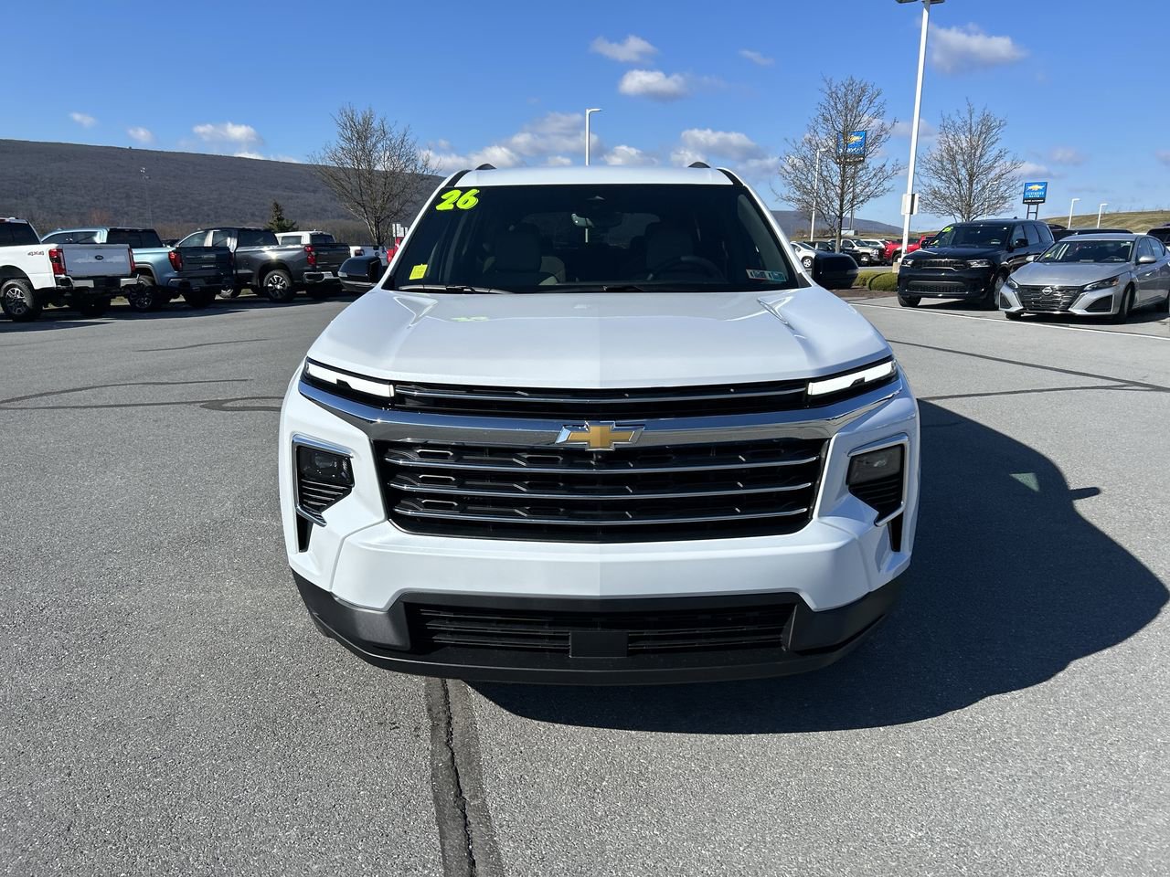 New 2026 Chevrolet Traverse LT image 2