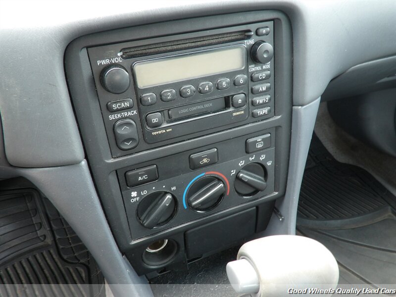 Used 2001 Toyota Camry LE FWD image 8