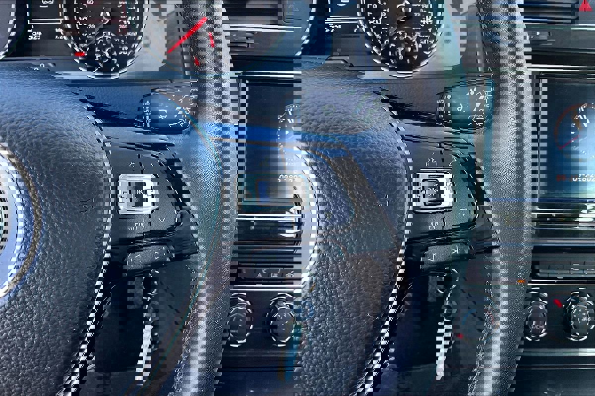 Used 2019 Volkswagen Golf S image 25