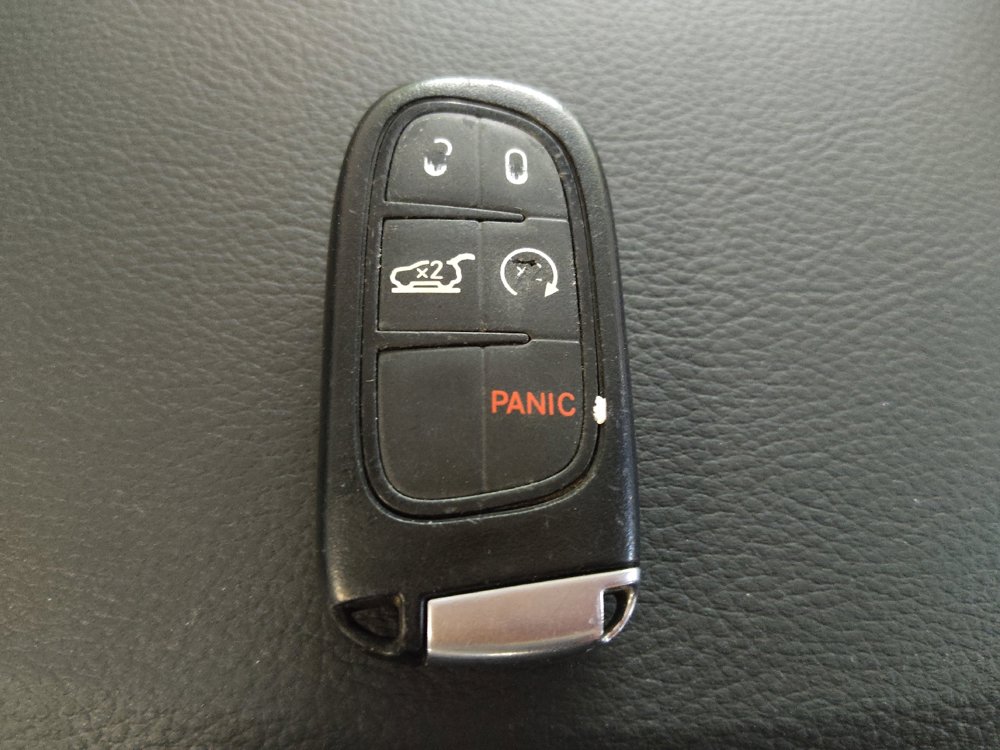 Used 2019 Jeep Cherokee Limited AWD/4WD image 32