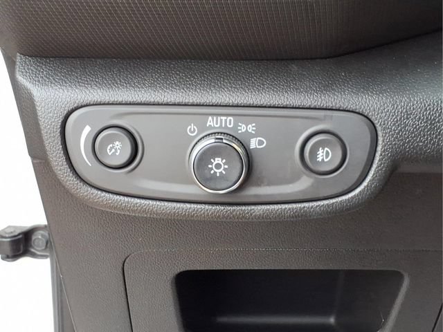 Used 2022 Chevrolet TrailBlazer LT w/ Convenience Package FWD image 17