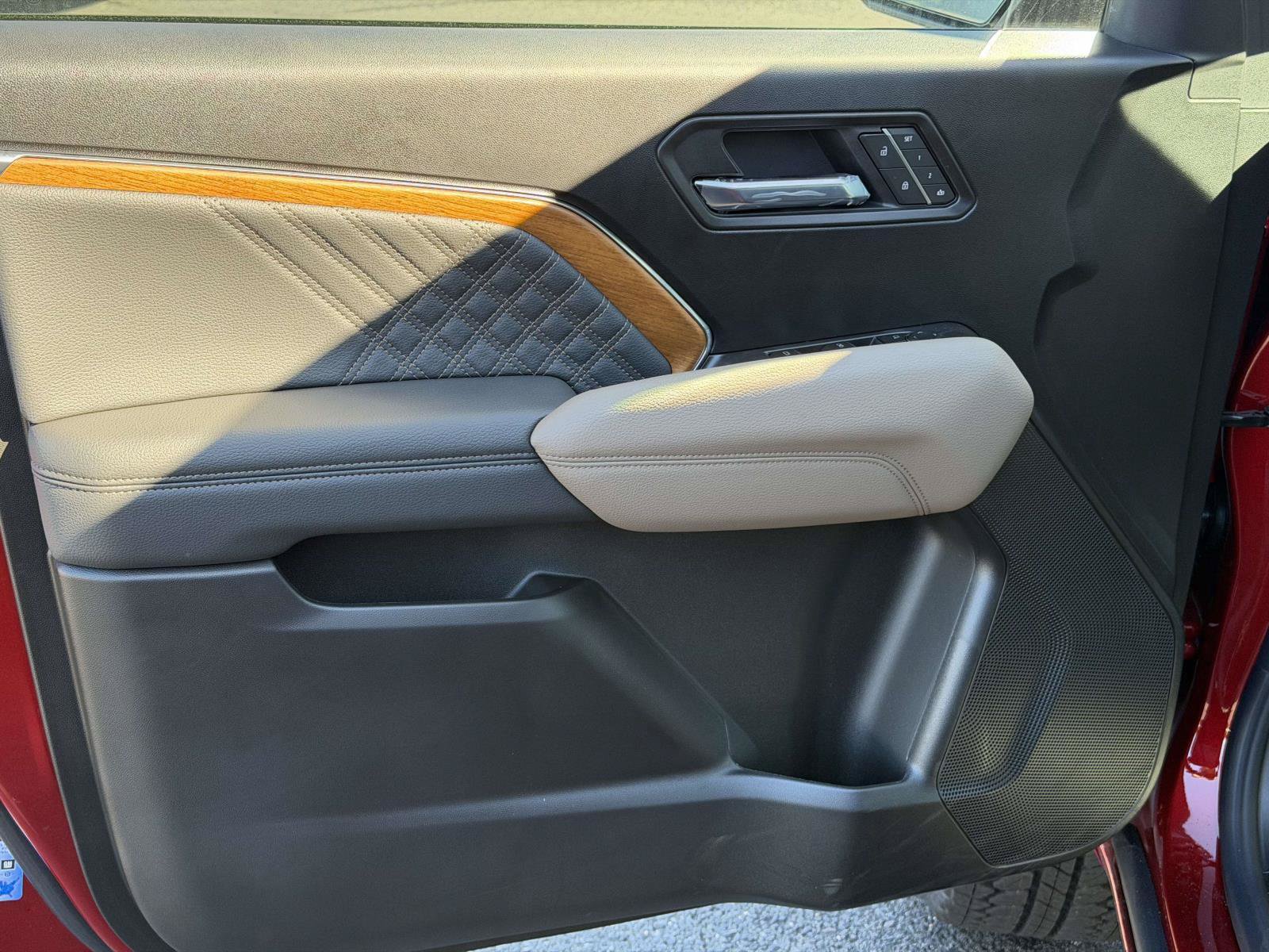 New 2026 GMC Canyon Denali AWD/4WD image 6