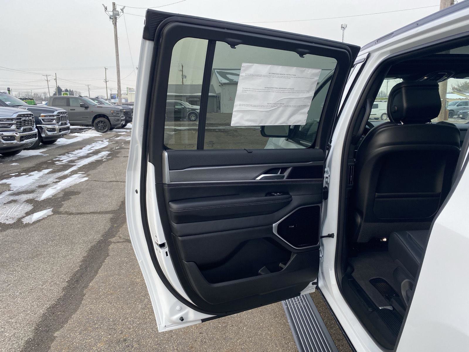 New 2026 Jeep Grand Wagoneer L Limited image 28