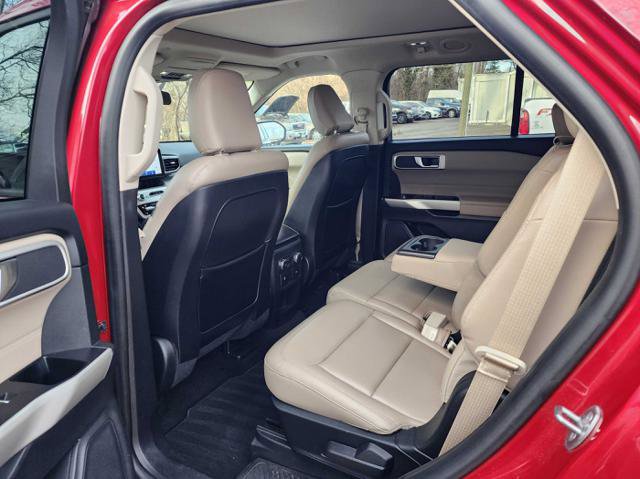 Used 2020 Ford Explorer XLT w/ Equipment Group 202A image 12