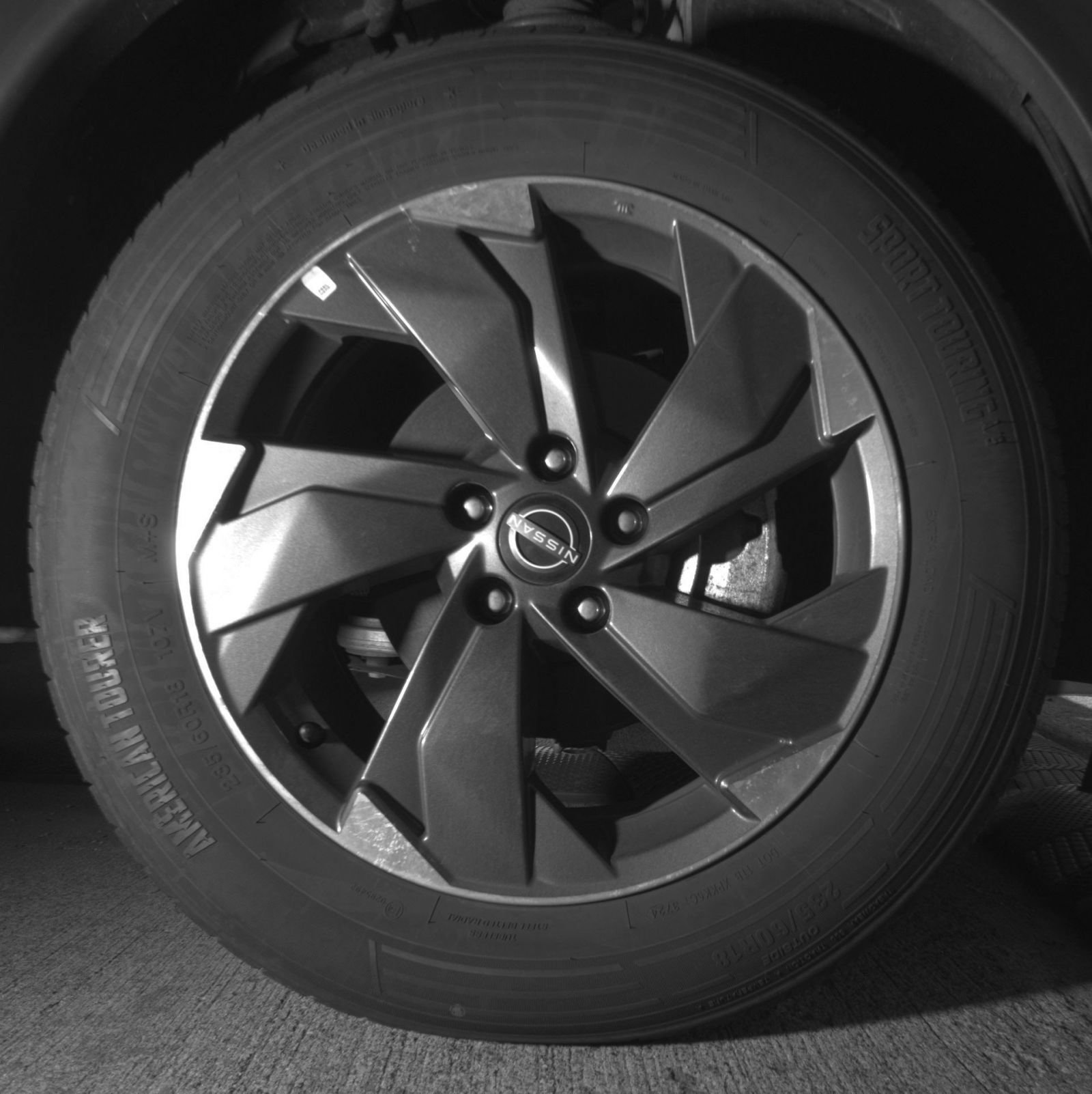 Used 2025 Nissan Rogue SV AWD/4WD image 16
