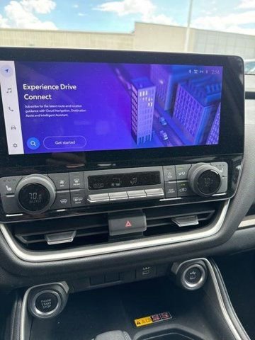 Used 2024 Toyota Grand Highlander XLE FWD image 11