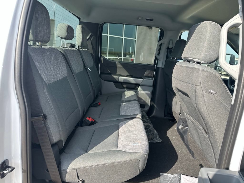 New 2026 Ford F350 XLT w/ XLT Premium Package AWD/4WD image 29
