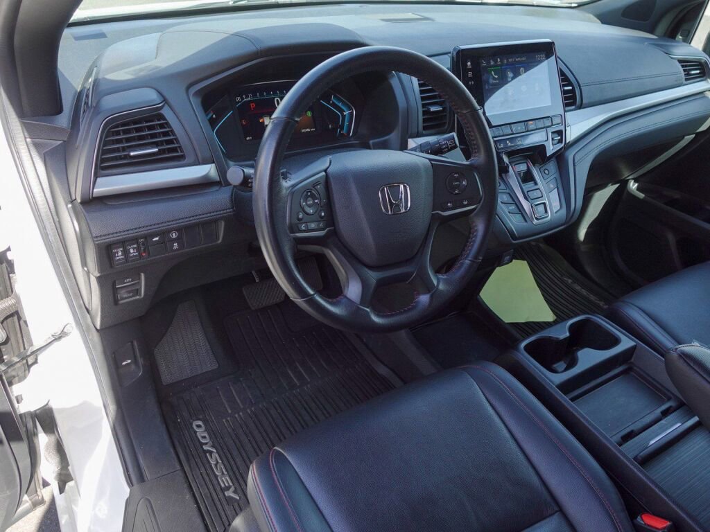 Used 2024 Honda Odyssey Sport image 10