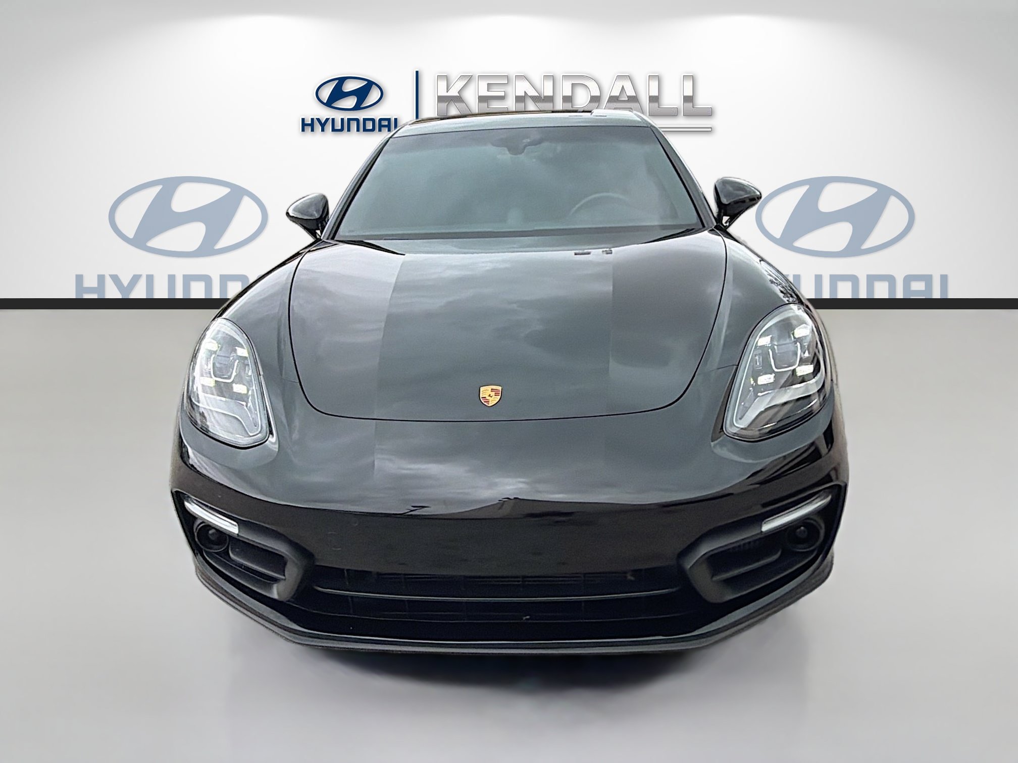 Used 2023 Porsche Panamera Platinum Edition RWD image 2