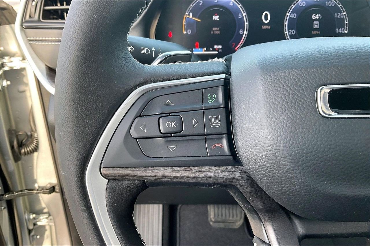 New 2026 Jeep Grand Cherokee L Limited AWD/4WD image 31