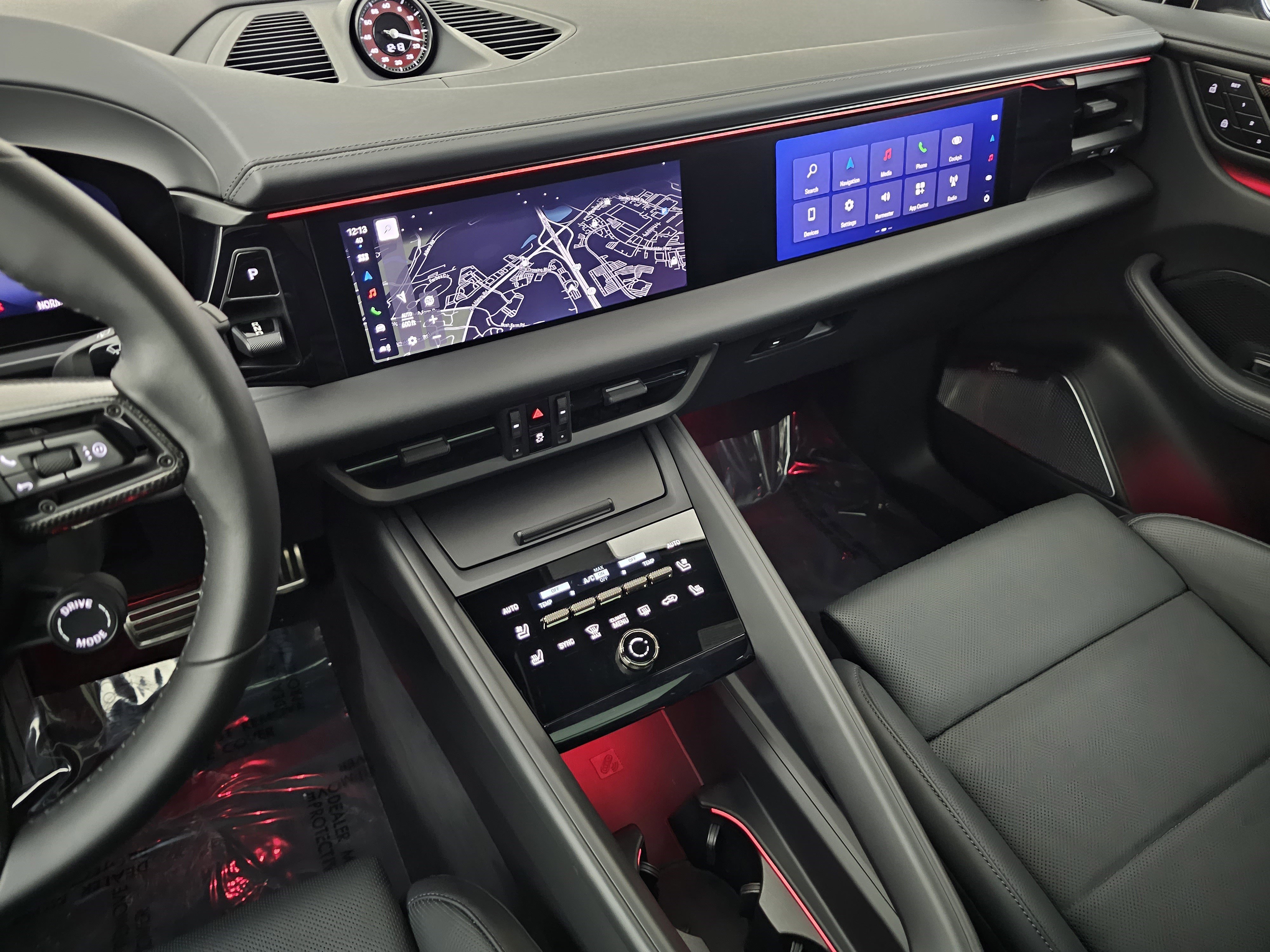 Used 2025 Porsche Macan Turbo Electric image 34