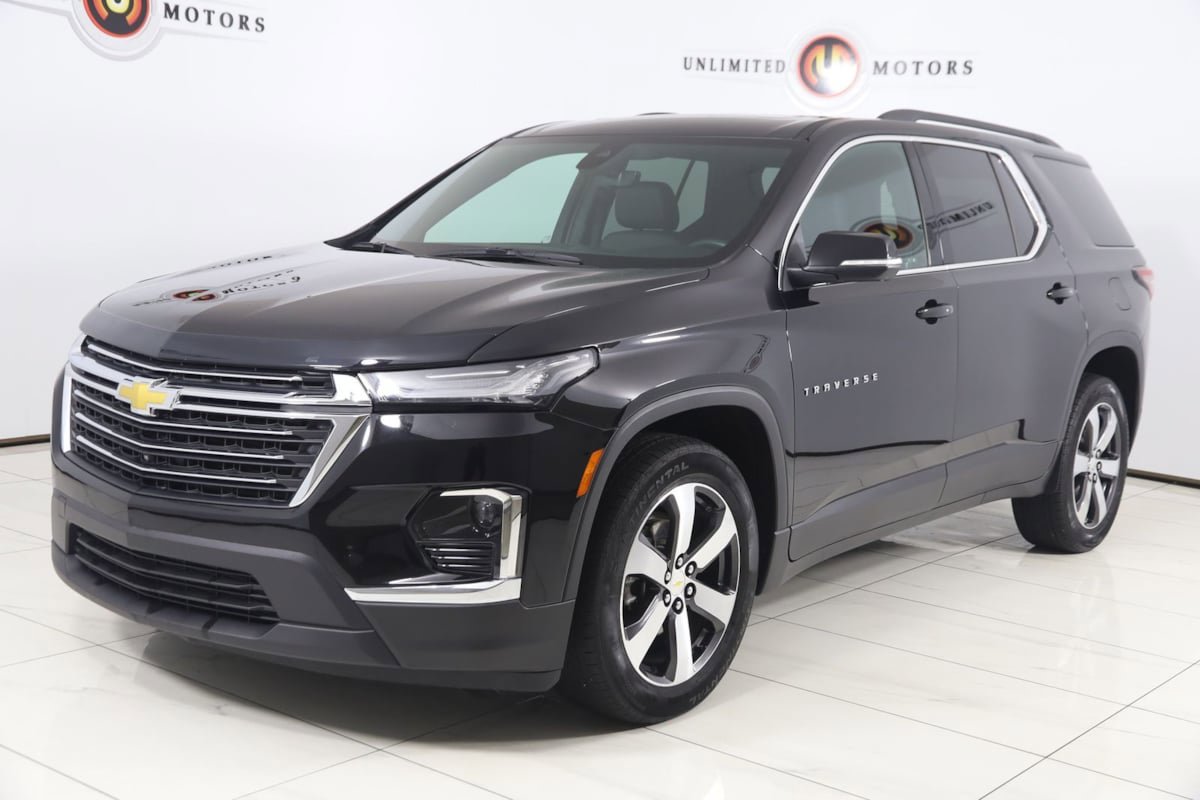 Used 2023 Chevrolet Traverse LT w/ LT Premium Package AWD/4WD image 5